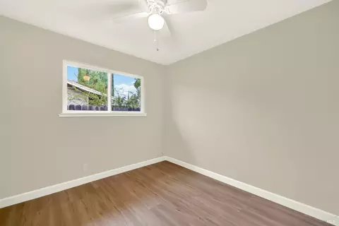 Bedroom - 506 Crestview Dr, Vacaville, CA 95688 photo 4 of 6