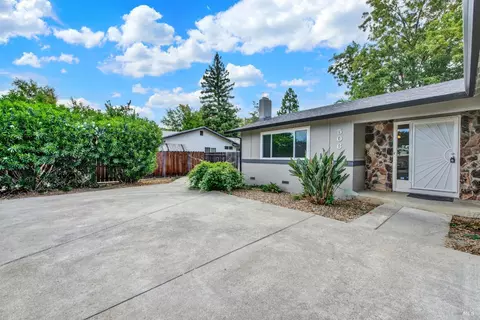 Exterior - 506 Crestview Dr, Vacaville, CA 95688 photo 7 of 14