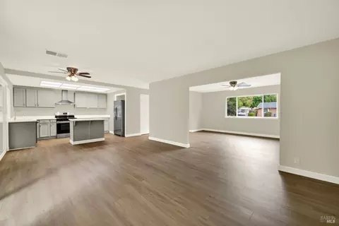 Living - 506 Crestview Dr, Vacaville, CA 95688 photo 8 of 12