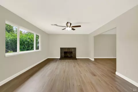 Living - 506 Crestview Dr, Vacaville, CA 95688 photo 3 of 12