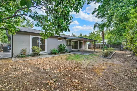 Exterior - 506 Crestview Dr, Vacaville, CA 95688 photo 10 of 14