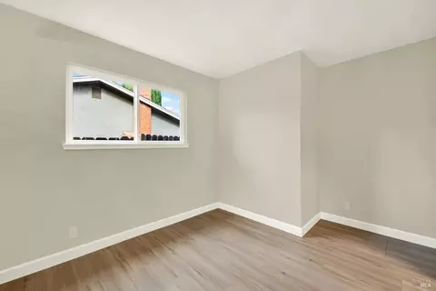 Bedroom - 506 Crestview Dr, Vacaville, CA 95688 photo 3 of 6
