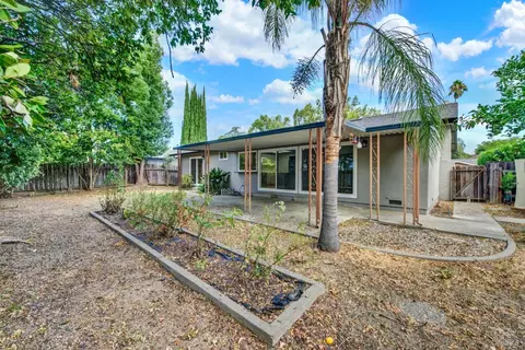 Exterior - 506 Crestview Dr, Vacaville, CA 95688 photo 9 of 14