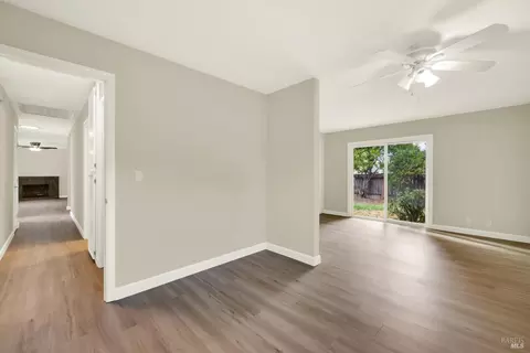 Living - 506 Crestview Dr, Vacaville, CA 95688 photo 12 of 12