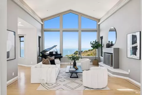 Living - 207 Taylor Rd, Tiburon, CA 94920 photo 1 of 9