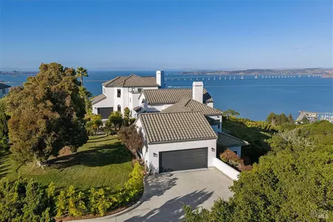 Exterior - 207 Taylor Rd, Tiburon, CA 94920 photo 14 of 16