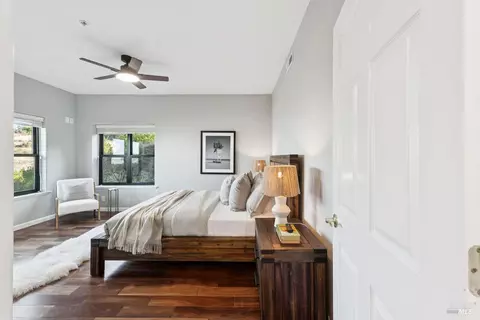 Bedroom - 207 Taylor Rd, Tiburon, CA 94920 photo 5 of 6