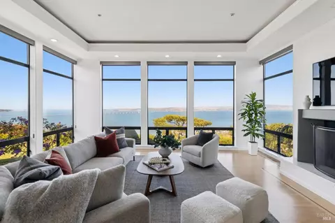 Living - 207 Taylor Rd, Tiburon, CA 94920 photo 4 of 9