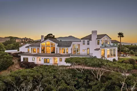 Exterior - 207 Taylor Rd, Tiburon, CA 94920 photo 12 of 16