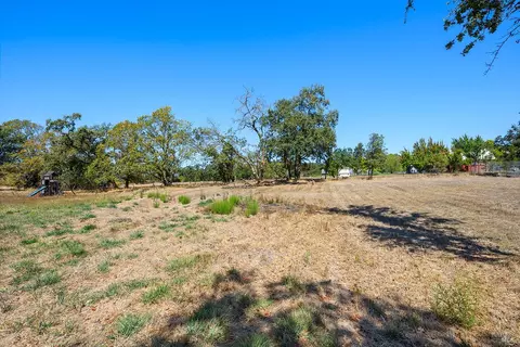 659 Red Tail Rd, Healdsburg, CA 95448 photo 6
