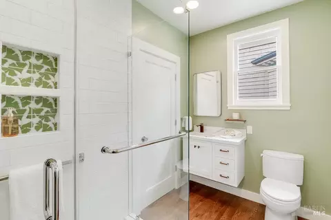 Bath - 645 Georgia St, Vallejo, CA 94590 photo 2 of 4