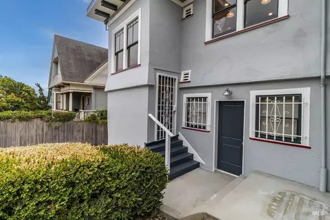 Exterior - 645 Georgia St, Vallejo, CA 94590 photo 7 of 11