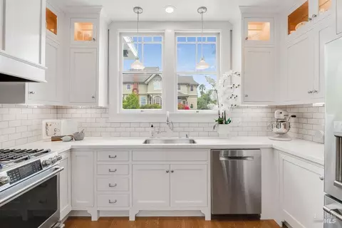 Kitchen - 645 Georgia St, Vallejo, CA 94590 photo 1 of 7