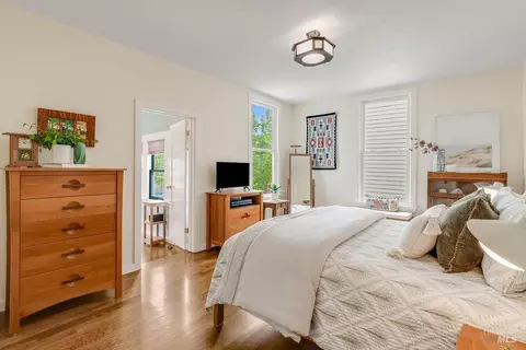 Bedroom - 645 Georgia St, Vallejo, CA 94590 photo 2 of 3
