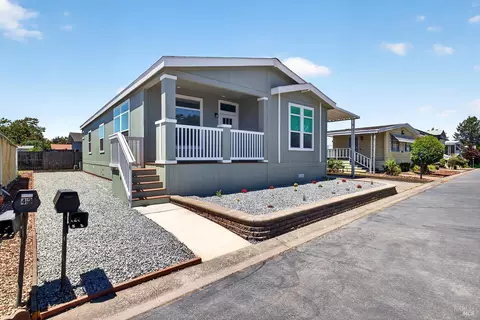 41 Estrella Dr #41, Santa Rosa, CA 95403