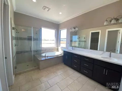 Bath - 8320 Shadi Ln, Winters, CA 95694 photo 3 of 7