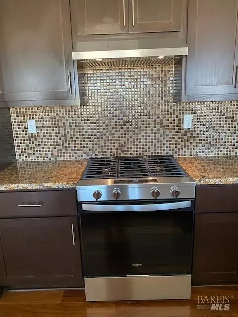 Kitchen - 8320 Shadi Ln, Winters, CA 95694 photo 2 of 6