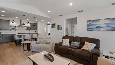 Living - 325 Fable Ct, Dixon, CA 95620 photo 1 of 1