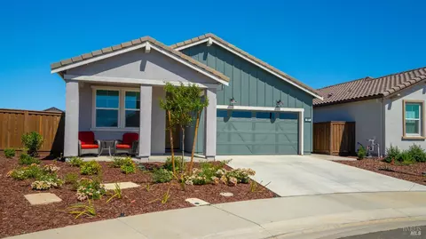 Exterior - 325 Fable Ct, Dixon, CA 95620 photo 4 of 21