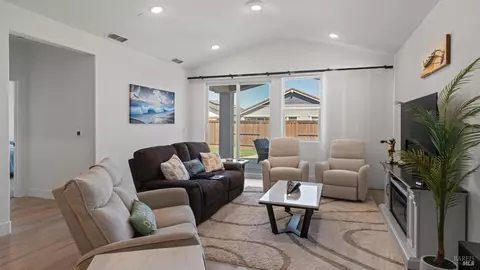 Other - 325 Fable Ct, Dixon, CA 95620 photo 2 of 10