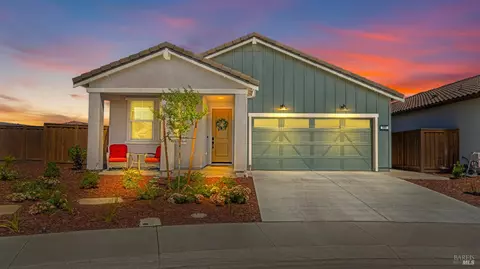 Exterior - 325 Fable Ct, Dixon, CA 95620 photo 2 of 21