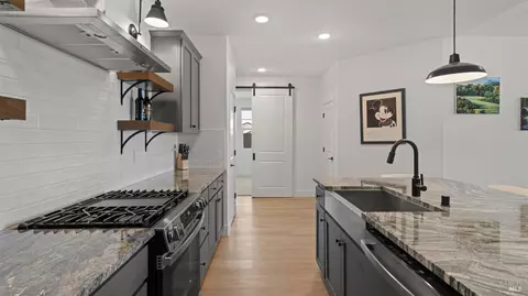 Kitchen - 325 Fable Ct, Dixon, CA 95620 photo 4 of 7