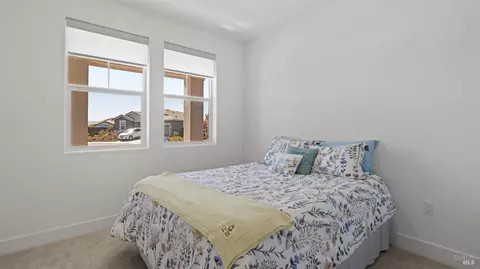 Bedroom - 325 Fable Ct, Dixon, CA 95620 photo 5 of 6