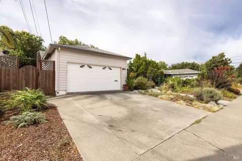 Exterior - 204 Sutter St, Petaluma, CA 94954 photo 9 of 15