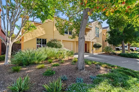 94 Arnold Dr, Novato, CA 94949