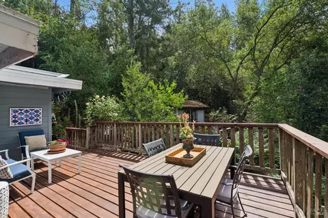 5444 Gates Rd, Santa Rosa, CA 95404