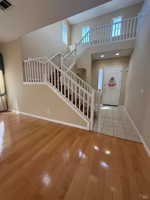 Entry Way - 3420 Edgewater Pl, Vallejo, CA 94591 photo 3 of 14