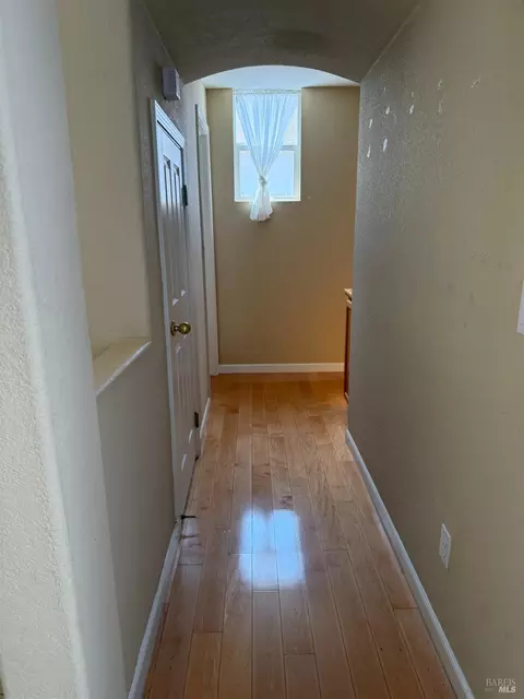Entry Way - 3420 Edgewater Pl, Vallejo, CA 94591 photo 12 of 14