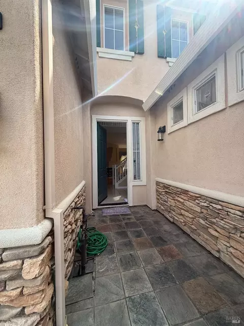 Entry Way - 3420 Edgewater Pl, Vallejo, CA 94591 photo 14 of 14