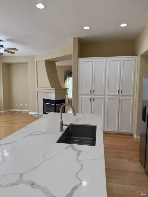 Kitchen - 3420 Edgewater Pl, Vallejo, CA 94591 photo 6 of 7