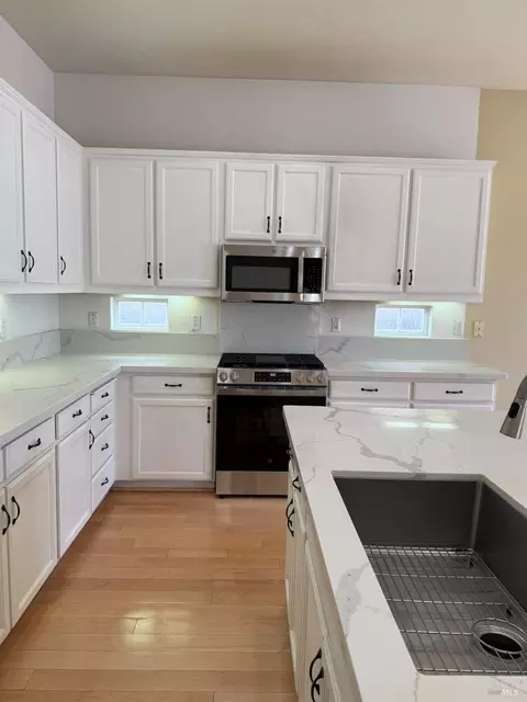 Kitchen - 3420 Edgewater Pl, Vallejo, CA 94591 photo 7 of 7