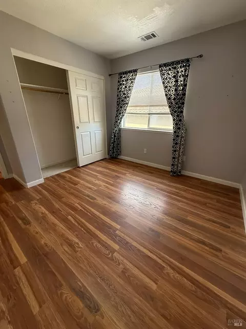 Bedroom - 3420 Edgewater Pl, Vallejo, CA 94591 photo 2 of 3
