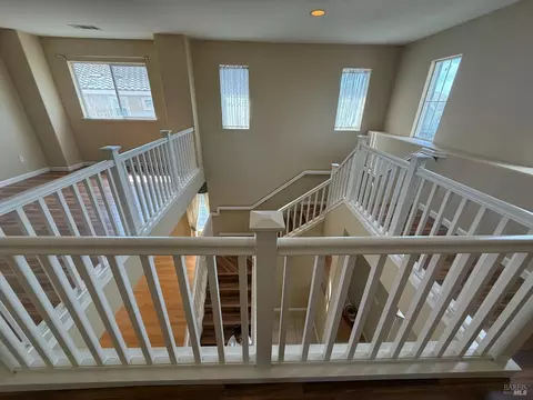 Entry Way - 3420 Edgewater Pl, Vallejo, CA 94591 photo 8 of 14