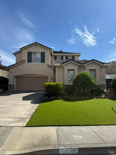 Exterior - 3420 Edgewater Pl, Vallejo, CA 94591 photo 2 of 12