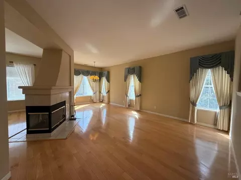 Living - 3420 Edgewater Pl, Vallejo, CA 94591 photo 1 of 12