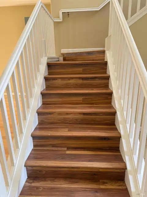 Entry Way - 3420 Edgewater Pl, Vallejo, CA 94591 photo 4 of 14