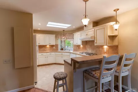 8 Cabana Ct, Ukiah, CA 95482 photo 5