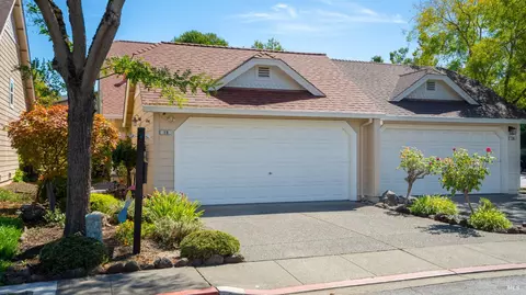 Exterior - 18 Bay Tree Ct, Cotati, CA 94931 photo 3 of 12