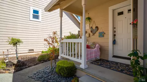 Exterior - 18 Bay Tree Ct, Cotati, CA 94931 photo 2 of 12