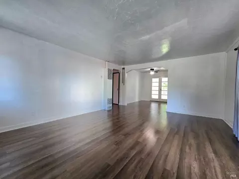 Living - 321 Pine St, Willits, CA 95490 photo 3 of 3