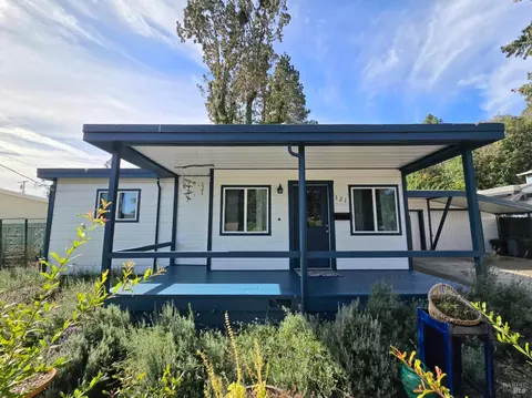 Exterior - 321 Pine St, Willits, CA 95490 photo 1 of 18