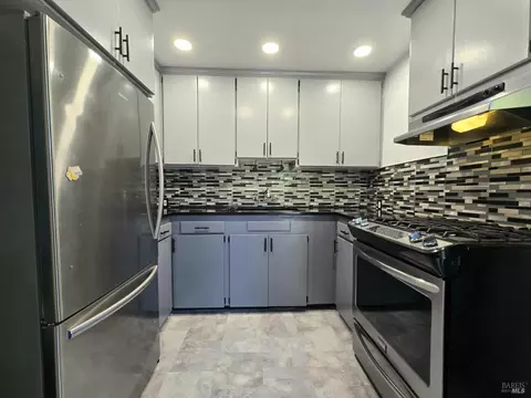Kitchen - 321 Pine St, Willits, CA 95490 photo 2 of 2