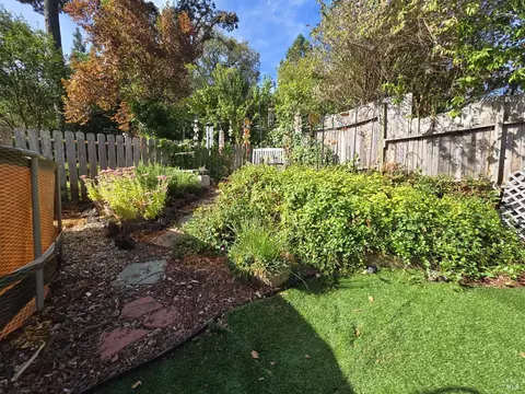 Exterior - 321 Pine St, Willits, CA 95490 photo 6 of 18