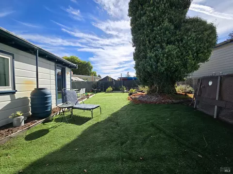 Exterior - 321 Pine St, Willits, CA 95490 photo 9 of 18