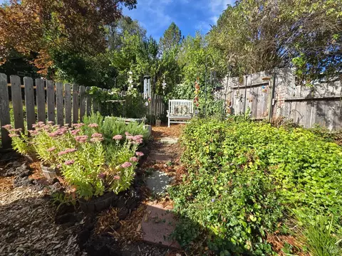 Exterior - 321 Pine St, Willits, CA 95490 photo 7 of 18