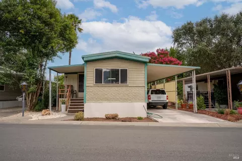 460 E Gobbi St #6, Ukiah, CA 95482 photo 2